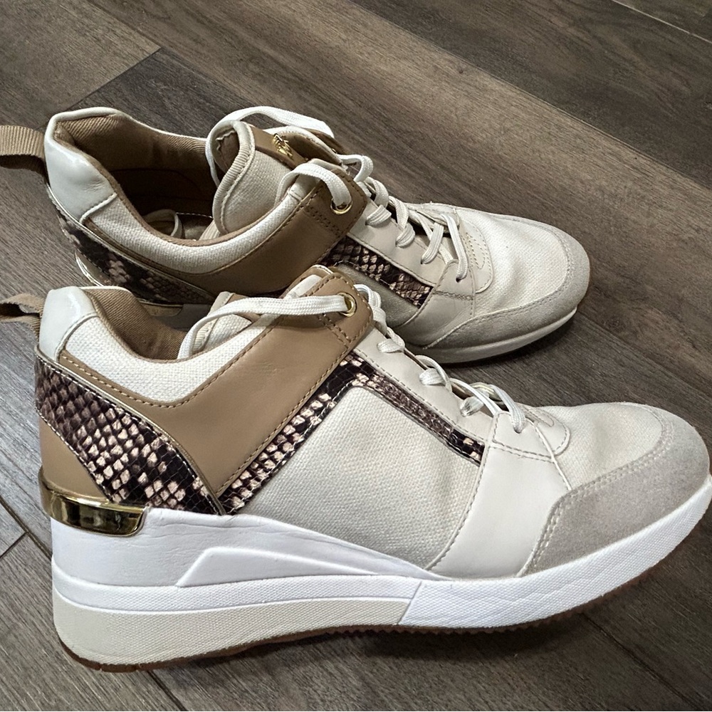 Michael Kors women’s sneakers size 10